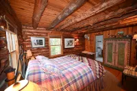 River's Bend Cabin Offers Solitude and Play on the Upper James River Hotel a Botetourt County