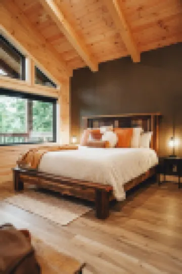 Luxury Treehouse Cabin Over Salt Creek, Cabin 2