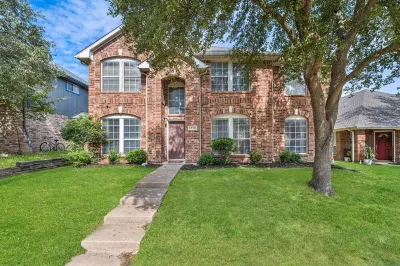 Contemporary home in the heart of McKinney Hotels near Black Gold Harley-Davidson
