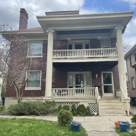 Your Hyde Park Retreat – Pet-Friendly, Walkable, Sleeps 6