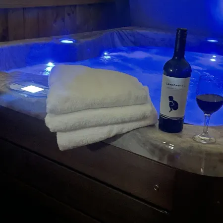 Dubuque Luxury “Hot Tub” Farmers Market