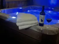 Dubuque Luxury “Hot Tub” Farmers Market