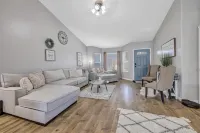 Luxury 4 bed 2.5 bath home TF