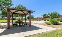 Heated pool & hot tub - backyard oasis - single level home