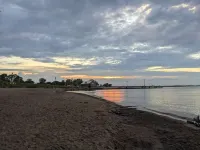 Private Home: Lightkeeper's Refuge steps to beach, marina and boat slip