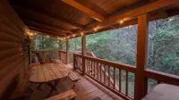Stay for Independence Day at Pike's Peak - Wifi and Hot Tub! - Callaway Gardens - Alppimaja