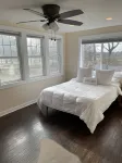 Relax at Cozy Oaks Cottage