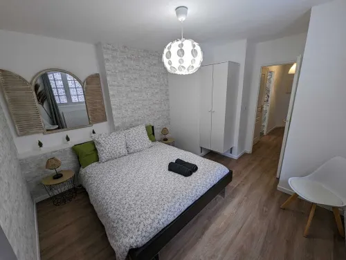 En Hypercentre, au Calme, Avec Cour Privative Aménagée, Appartement Rénové