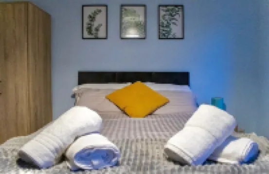 Cozy Watford Home W/ PARKING - Perfect for Harry Potter World + Warner Bros