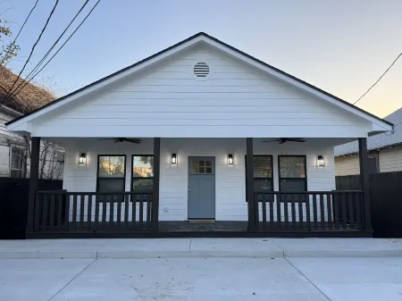 🏵 Vintage Magnolia 🏵 ~ 0.5 mi/3 min. to Magnolia Silos, 1 mi/4 min to Baylor!