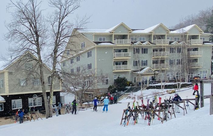 SKI-IN, SKI-OUT LOFT! IN the HEART of JIMINY PEAK VILLAGE! LIFT and MT. VIEWS!