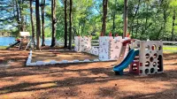 Beautiful Lake View Cabin with Private Beaches - 4성급