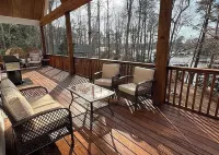 Beautiful Spacious New Lakefront Home