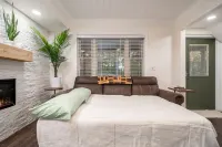 Luxury Private Downstairs Suite