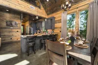 Train Station Cabin - Sleeps 10 - Arcade - Hot Tub, Outdoor Fun & EV Plug