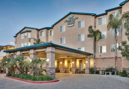 Homewood Suites by Hilton San Diego-Del Mar Отели рядом с достопримечательностью «Торрей Пайнс Голф Корс»