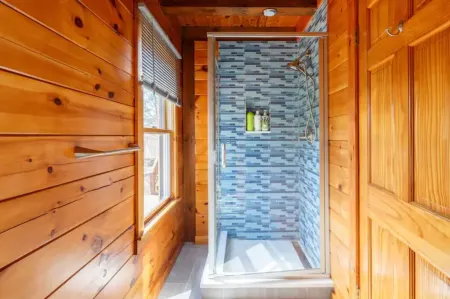 Luxurious & Enchanting Log House in Heart of Hudson Valley/Catskills, Upstate NY