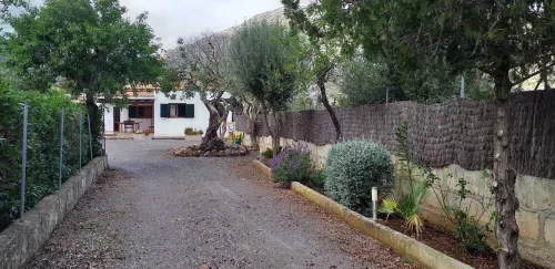 Peaceful villa renovated at 500 metres from Pollensa village  AND WIFI FREE