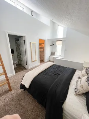 Cozy Condo Mountain Escape Hotel dekat Brian Head Resort