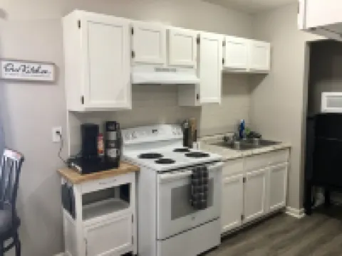 Simply sweet - Entire 1 bed upstairs apt near EKU