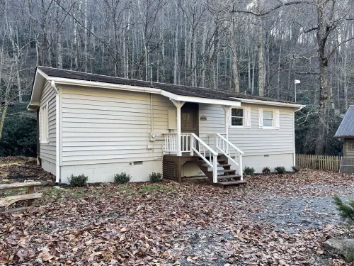 Cozy Creek Cabin Near Highlands, NC:  Relax or Adventure - You Choose!