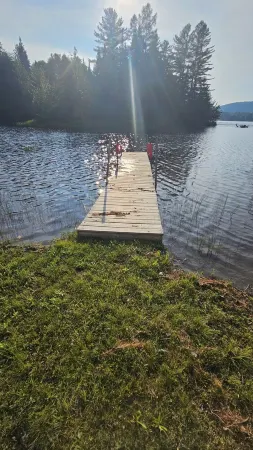 Cozy Lake Front home for Boating, fishing, winter sports, and gorgeous views,