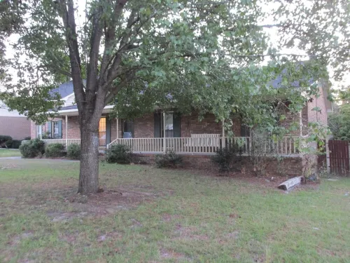 Cayce Charm Minutes to Downtown Columbia