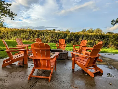 Dazzling Design, Hot Tub, Huge Rooms, Privacy, 20 Acres