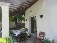 Villa Dans Impasse Tranquille à 500 m Centre Ville Saint-georges DE Didonne