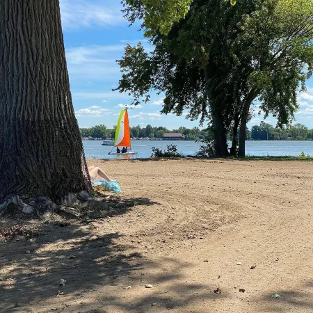 Cozy Cottages on Orchard Island- Pet Friendly !