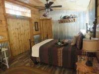 Rabbits Nest: " Love for One Another and Nature" Hotel dekat Brandywine Creek Steakhouse & Tavern