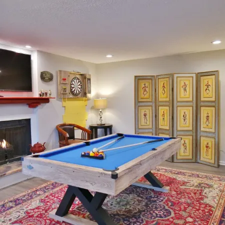 Cliff’s End Luxury Getaway Ski & Golf Views