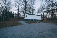 Cozy Cottage on 4 Acres