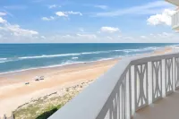 DIRECT OCEANFRONT Condo with BREATHTAKING VIEWS!