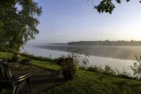 Hummingbird House - Waterfront Vistas!