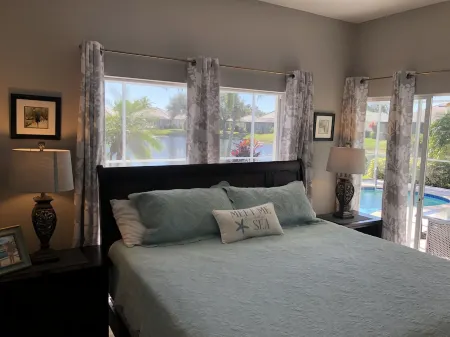 Southern Exposure Home-Salt Water Pool-Players Club