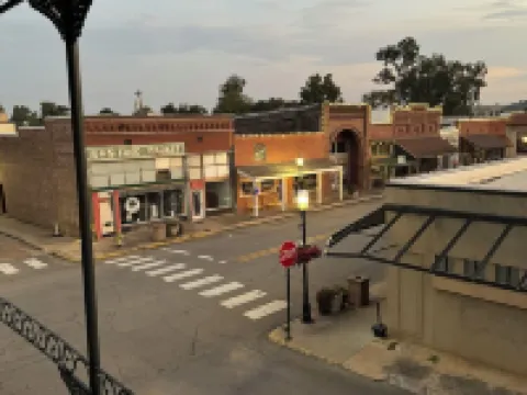 The Perch at Main Street Suites: A great way to experience downtown Van Buren! 克勞福德縣酒店