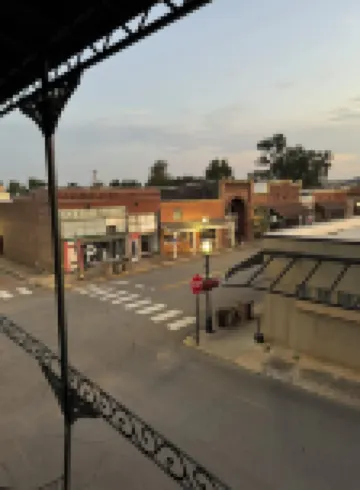 The Perch at Main Street Suites: A great way to experience downtown Van Buren!