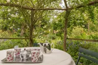 GÎTE au GARDIN 'Les Phormiums', Sea, Nature, Historic Landing Sites Hotels in Turqueville