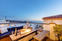 Luxury beach vacation - Ocean view bright and fun