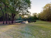 Small town getaway with relaxing outdoor scenery