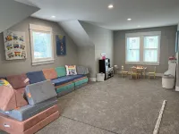 6-bedroom vacation home just a 5-minute walk to Lake Michigan
