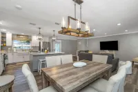 NEW! Heated Pool w/ Tanning Shelf, 4 Min To Beach! Pet-Friendly!