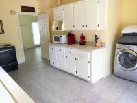 Private Guest House 20 Minutes from U of A