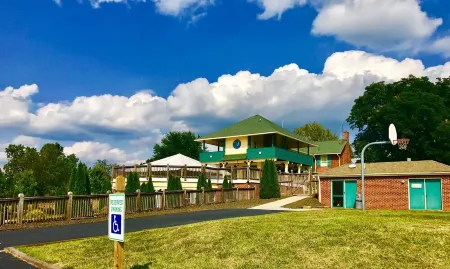 Peak Fall Colors Now-Bernards Landing-Best Amenities Indoor Pool Hot Tub-Open