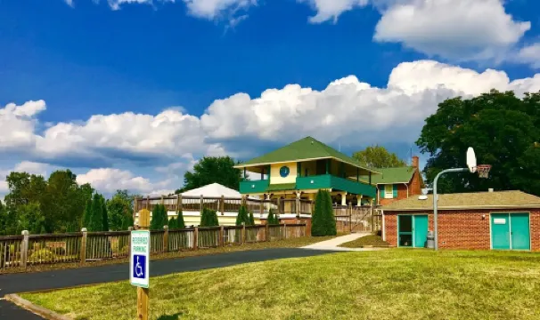 Peak Fall Colors Now-Bernards Landing-Best Amenities  Indoor Pool Hot Tub-Open