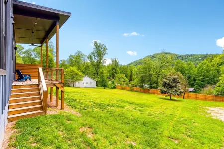 ⛰️ Newly Built Alpine Cabin 2023 - Mountain Views + Walk To Town - Hot Tub