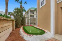 Luxury Beachfront Destin.  Sleeps 29 - 8Br with Pool, Hot Tub & Game Room