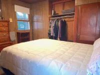 Delightful home on the shores of Saratoga Lake