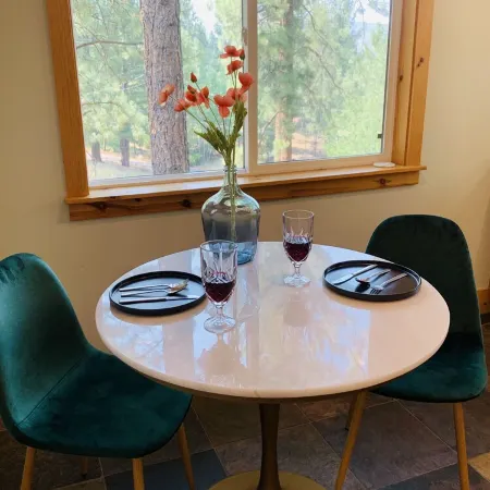 Alpine Escape - Apartment Suite in North Tahoe
